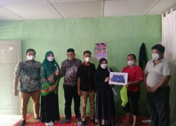 Prodi PGSD UMSU Dan Mahasiswa PGSD UMSU Memberi Tali Asih Kepada Keluarga Mahasiswa PGSD Yang Telah Meninggal Dunia