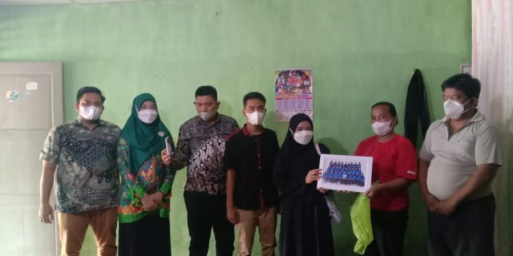 Prodi PGSD UMSU Dan Mahasiswa PGSD UMSU Memberi Tali Asih Kepada Keluarga Mahasiswa PGSD Yang Telah Meninggal Dunia